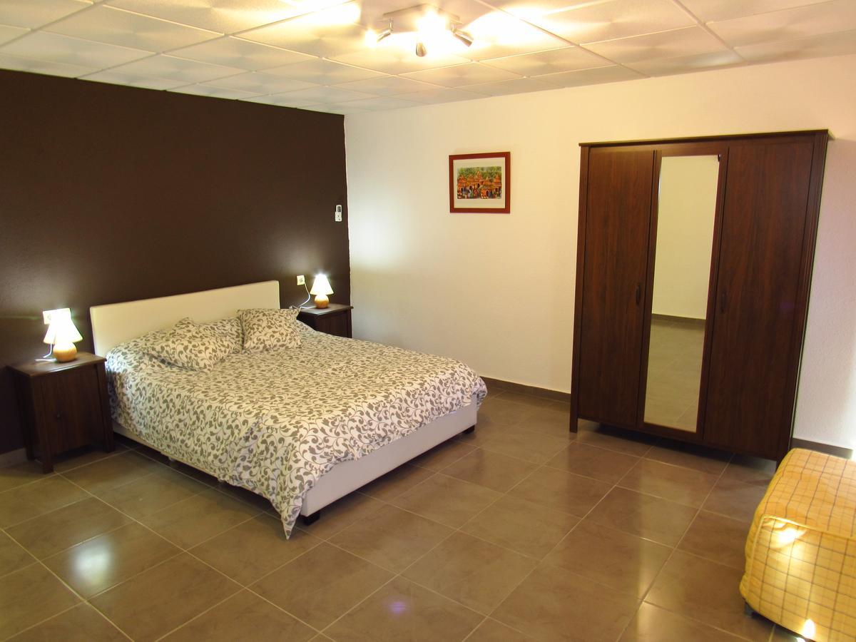 Hotel Restaurant Cau Blanch Useras ภายนอก รูปภาพ
